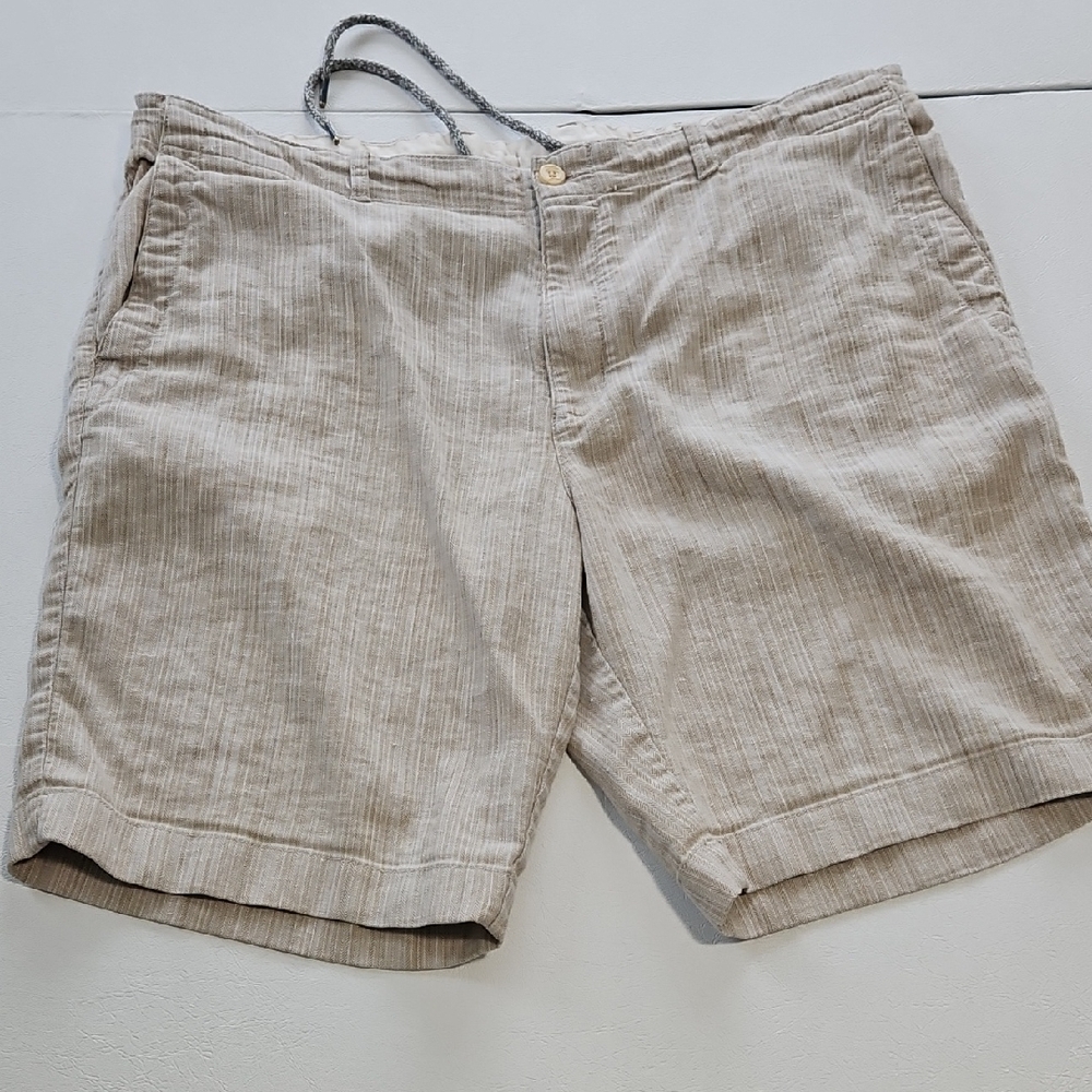 Tommy Bahama Men's Beige Flat Front Shorts